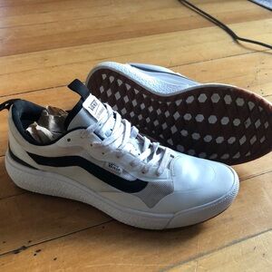 Vans Ultrarange, white, US 9 (men’s)